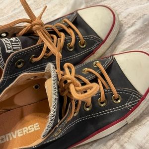Women’s 6.5/men’s 4.5 red white & blue chuck taylor converse. With leather laces